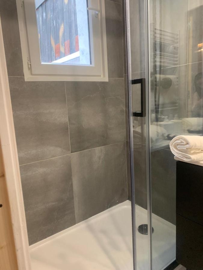 Les Thermes Du Beffroi Кале Екстериор снимка